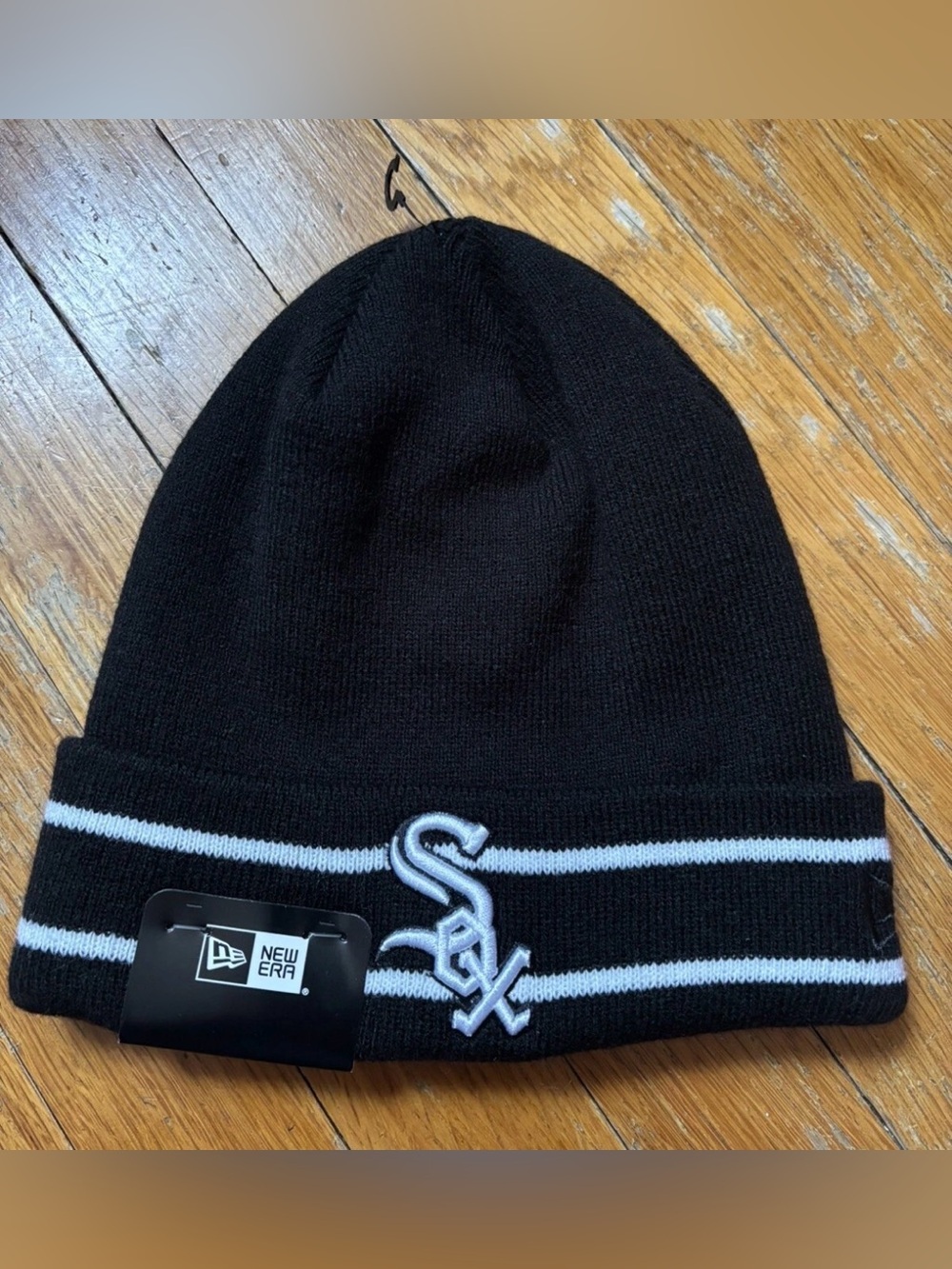 New York Yankees MLB New Era Beanie Cap Hat NY Logo Black White NWT